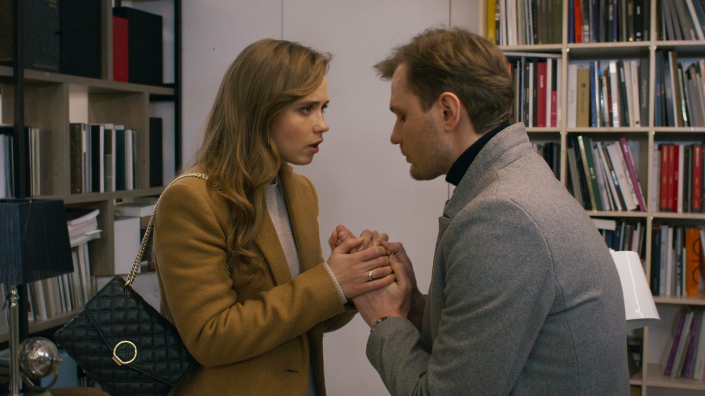 Из подростка-гота в настоящую леди: как изменилась главная звезда сериала "Сваты" Анна Кошмал